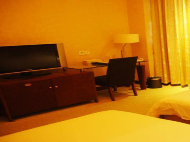 Changshu Kaiyue International Hotel Zewnętrze zdjęcie